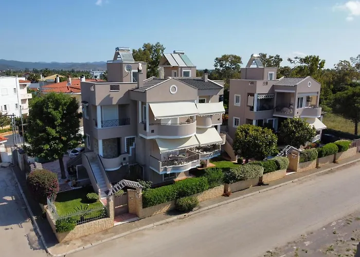 Cozy Beach Home Near Pristine Sea W/ Free Netflix